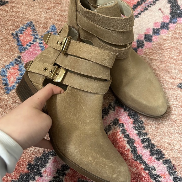 Seychelles Tan Booties - Picture 3 of 3